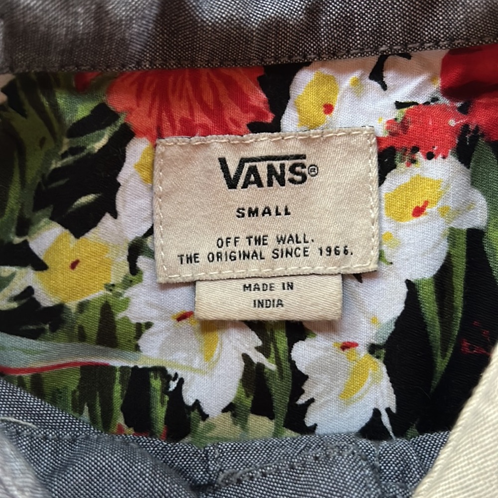 Vans/Penguin Shirt Bundle (S) - Picture 5 of 11